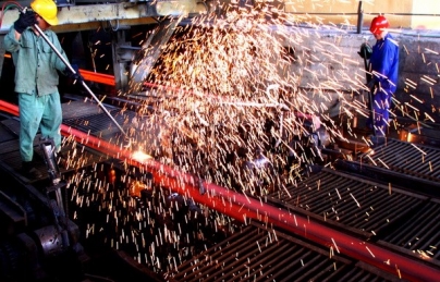 Production and consumption of construction steel fell sharply